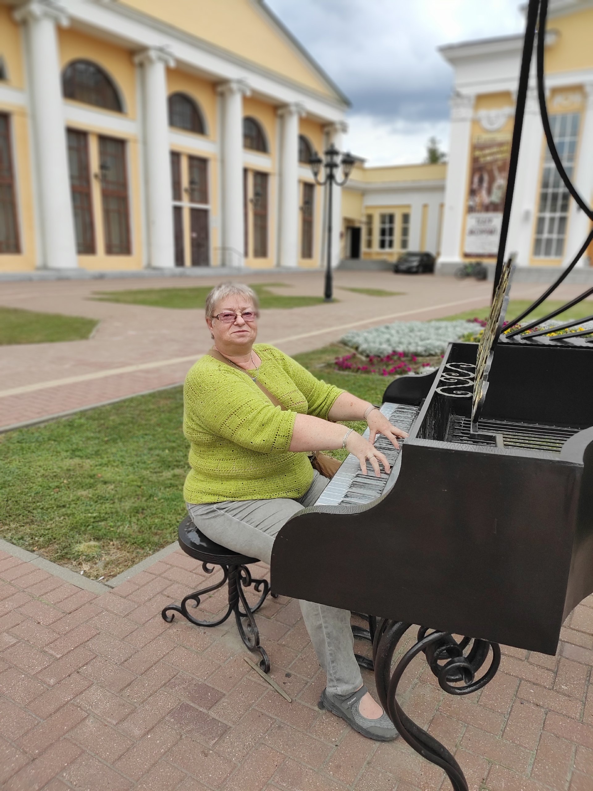 Кондратьева Елена Алексеевна.